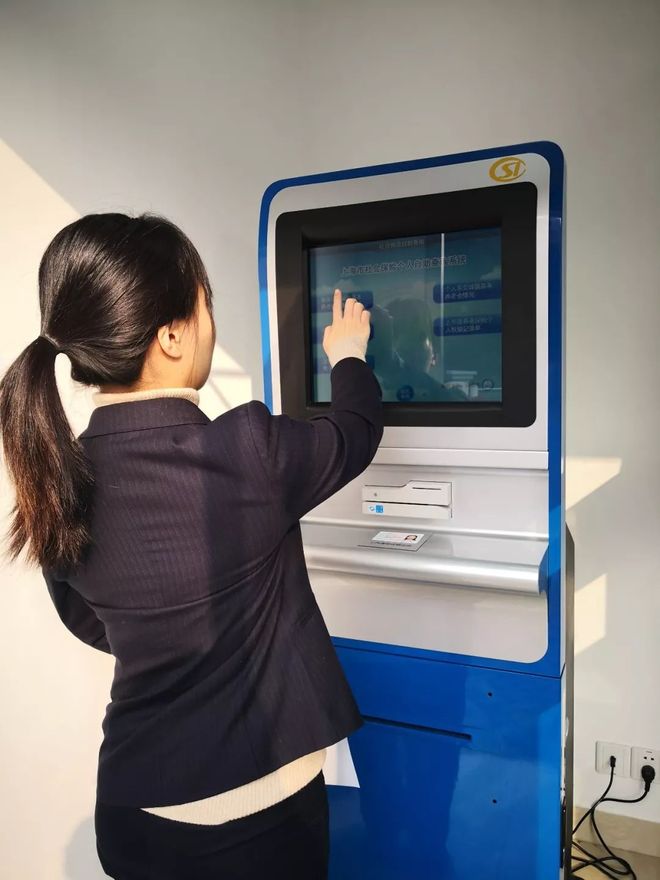 柳州24小时套医保卡回收(24小时套医保卡回收什么意思)